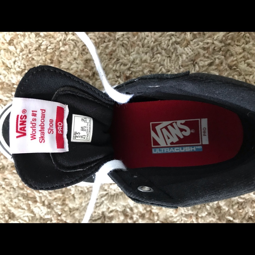 Vans - Picture 5 of 5